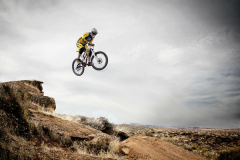 mountain-biking-95032_1920